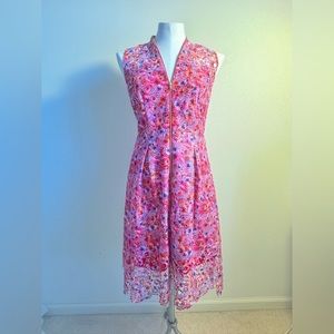 - New with Tag Tahari Lace Dress size 2